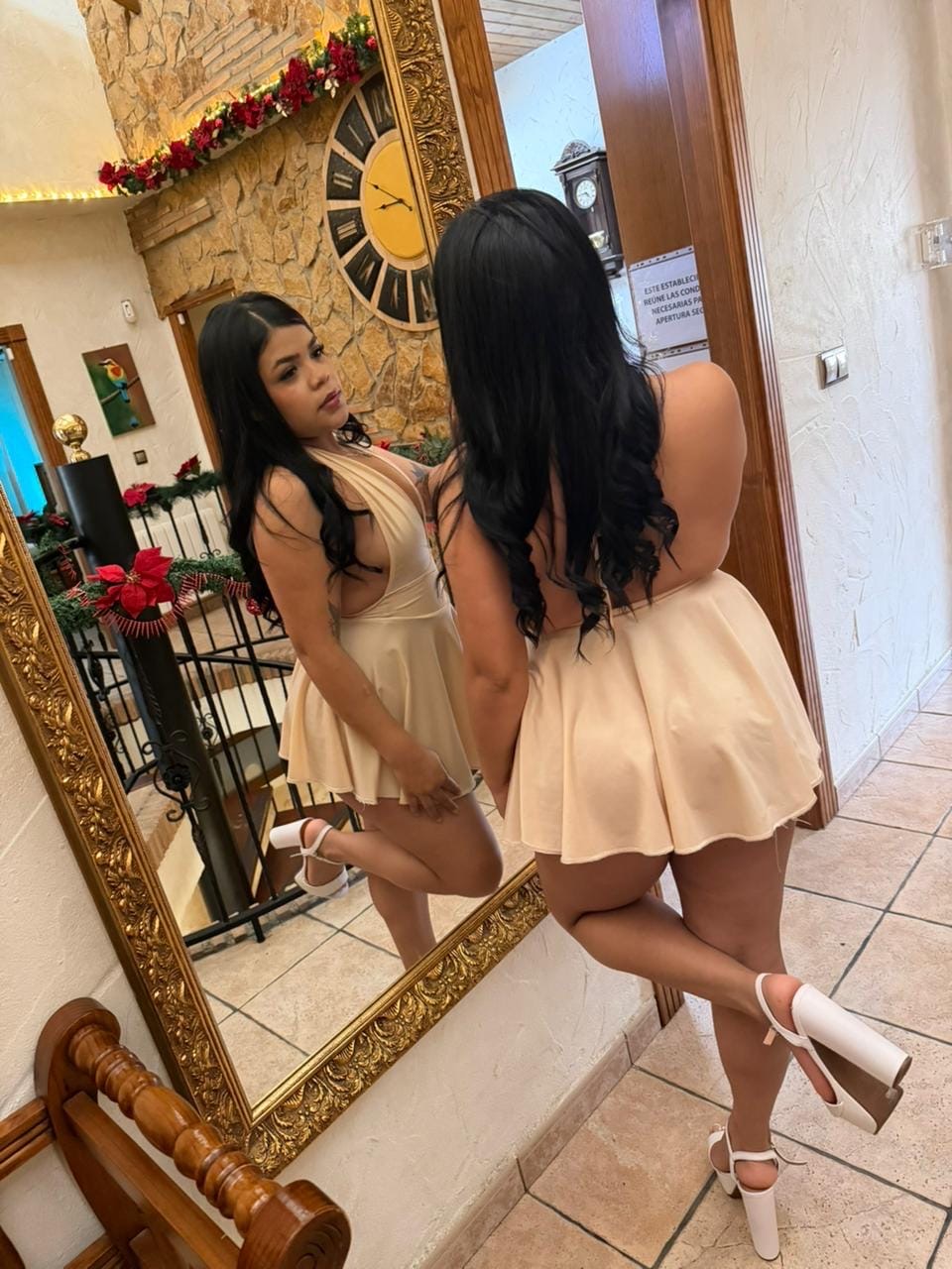 MÍA ESCORT Y MASAJISTA