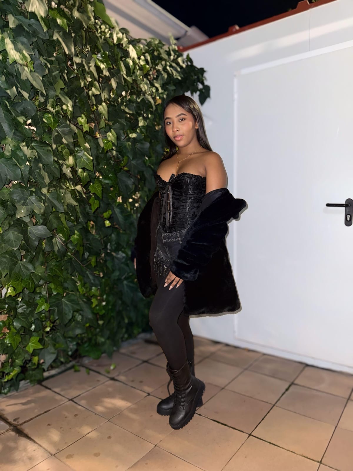 SOFIA ESCORT Y MASAJISTA