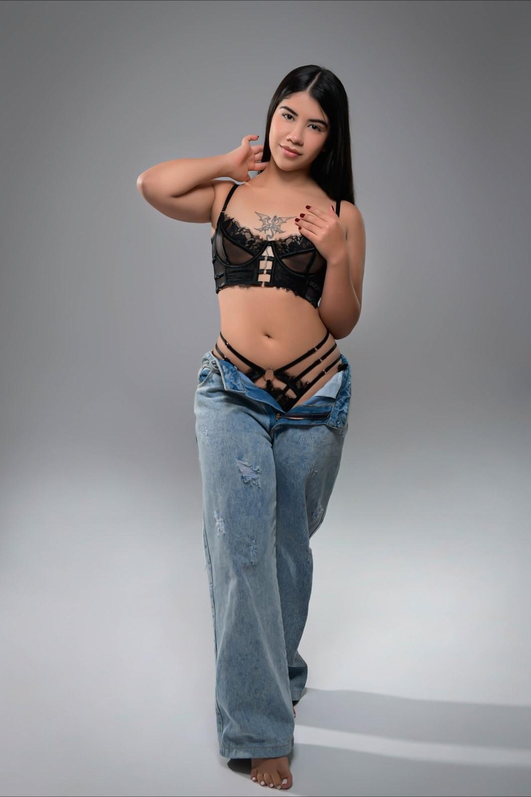 ZOE MASAJISTA Y ESCORT SALIDAS A HOTELES Y DOMICILIOS