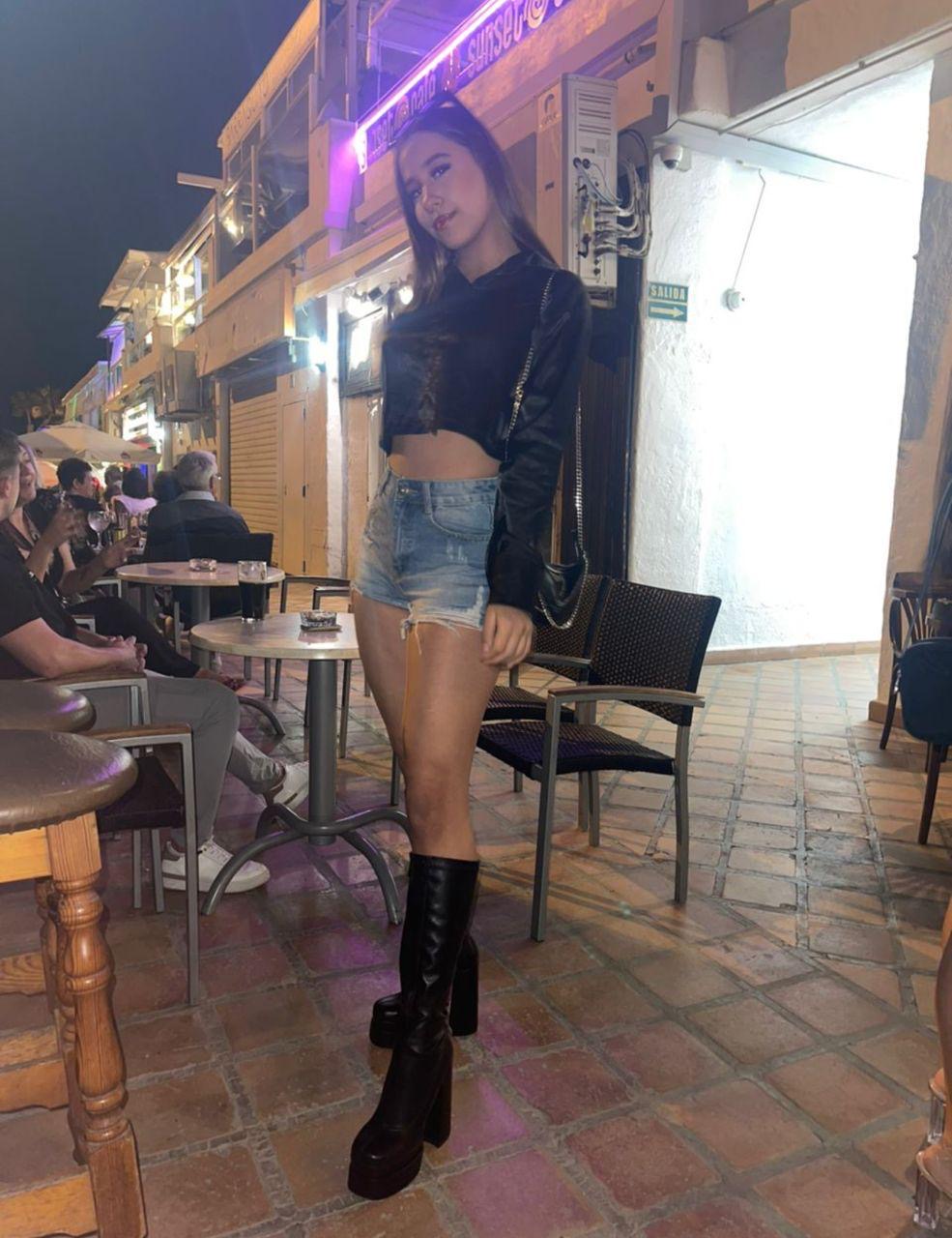 CRISTAL ESCORT Y MASAJISTA